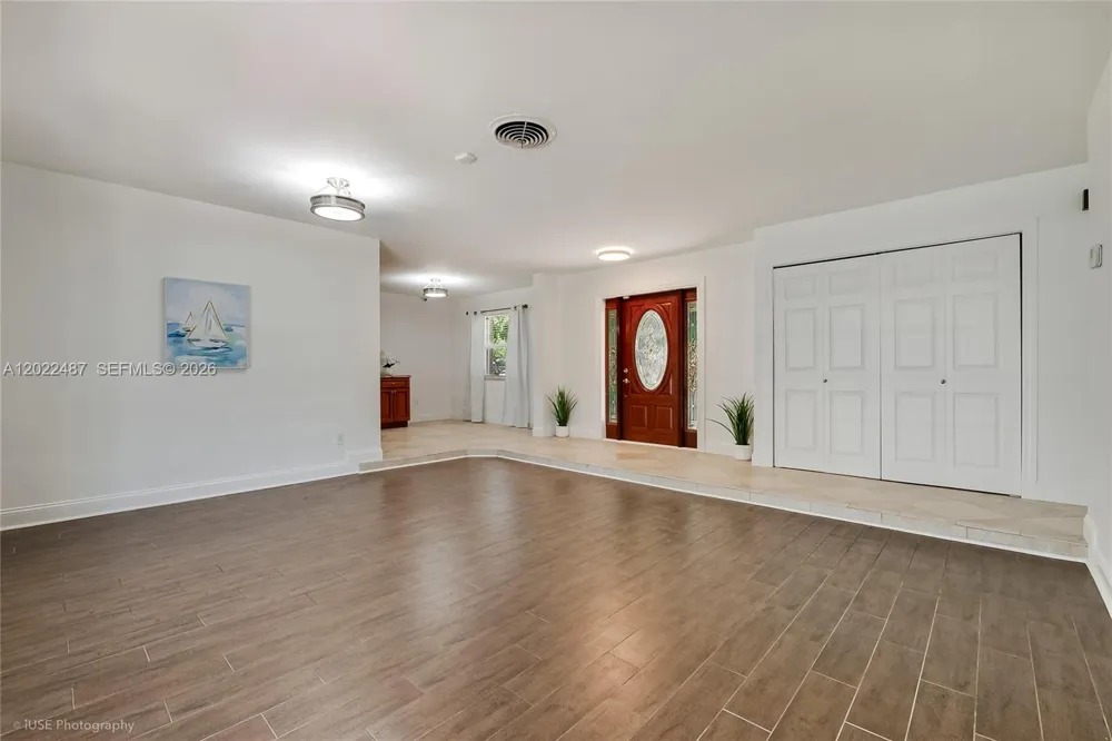 15700 SW 87th Ave Palmetto Bay, FL 33157