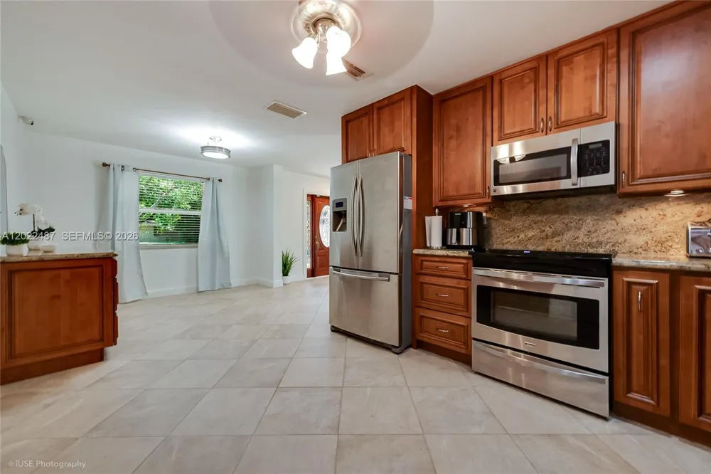 15700 SW 87th Ave Palmetto Bay, FL 33157