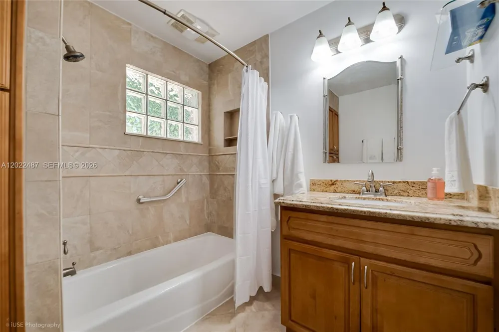 15700 SW 87th Ave Palmetto Bay, FL 33157