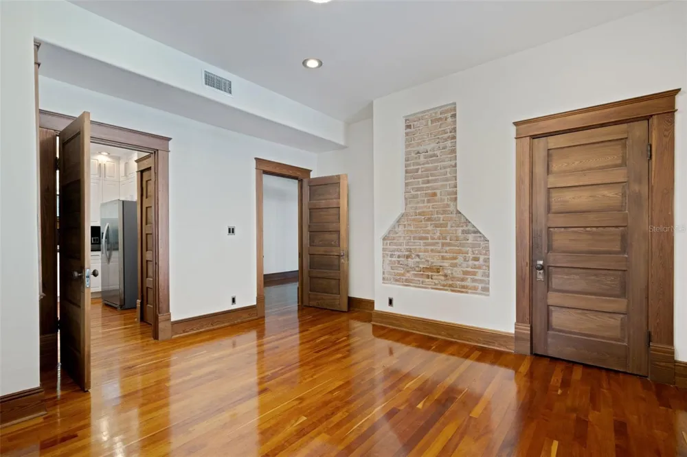 716 E LIME STREET Lakeland, FL 33801