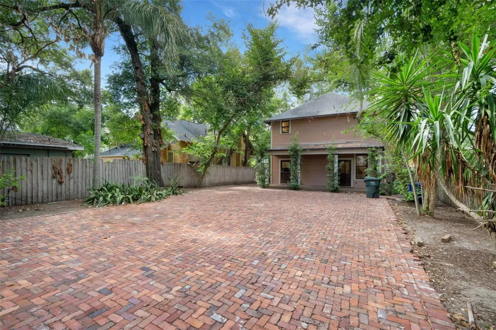 716 E LIME STREET Lakeland, FL 33801