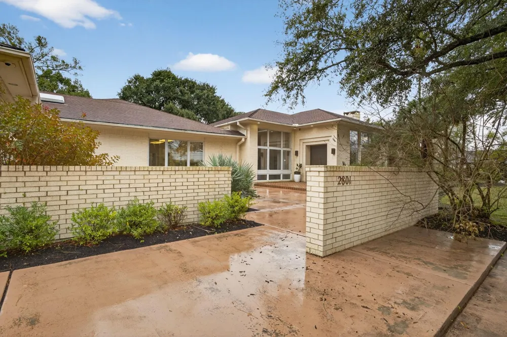 2801 Merriman Street Port Neches, TX 77651