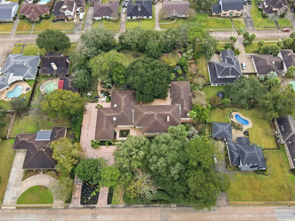 2801 Merriman Street Port Neches, TX 77651