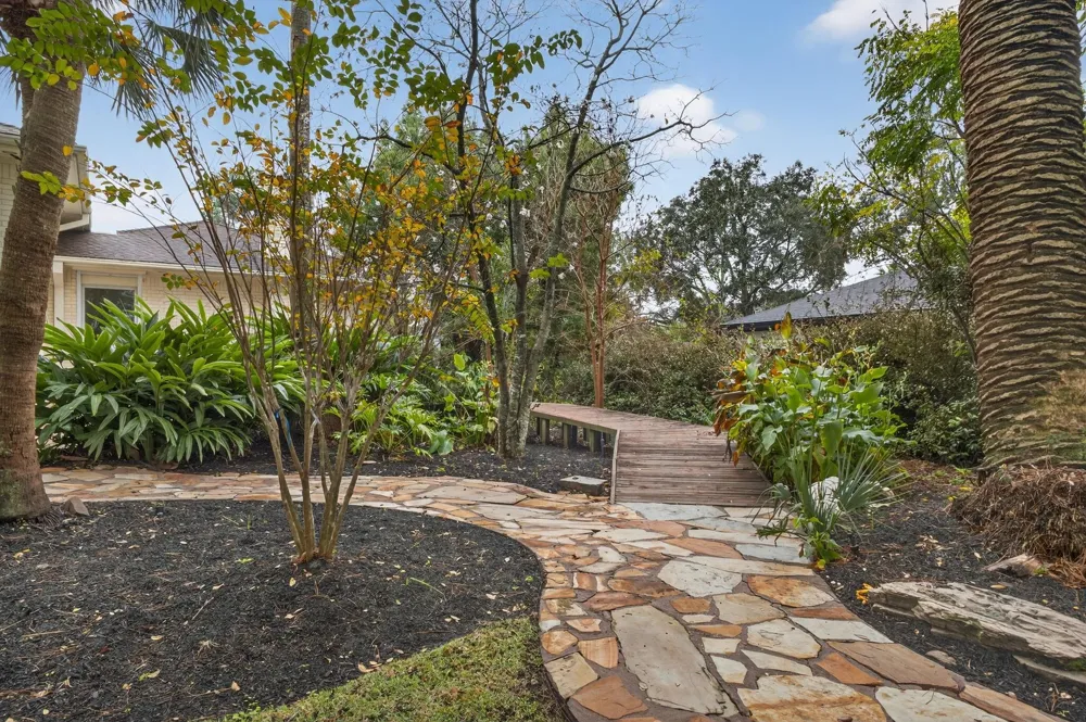 2801 Merriman Street Port Neches, TX 77651