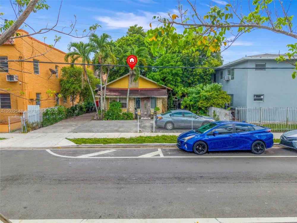 1568 SW 5th St Miami, FL 33135