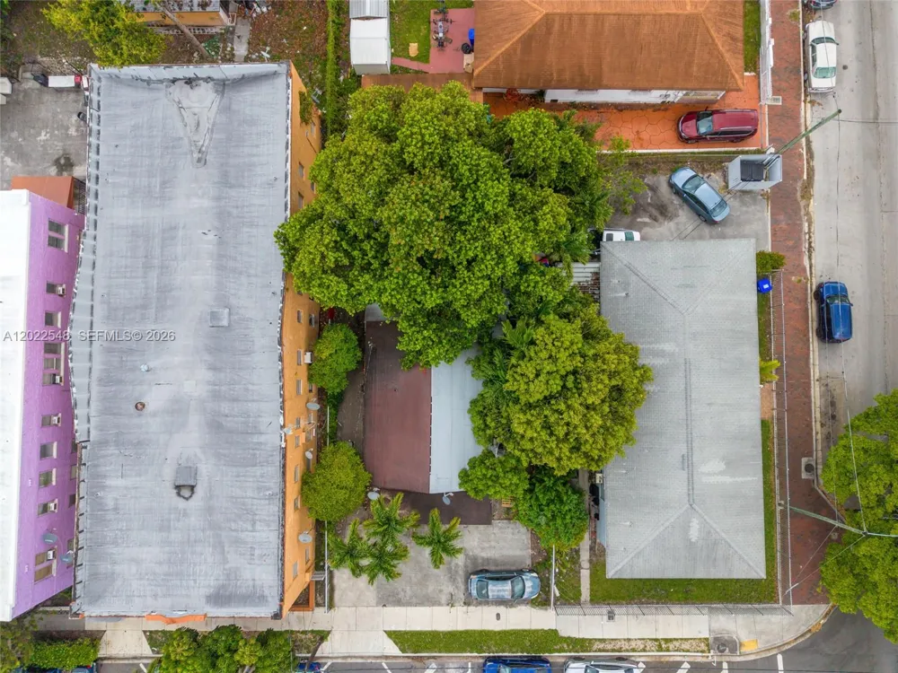 1568 SW 5th St Miami, FL 33135