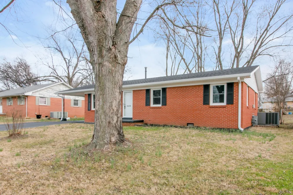 3610 Gale Ln Hopkinsville, KY 42240