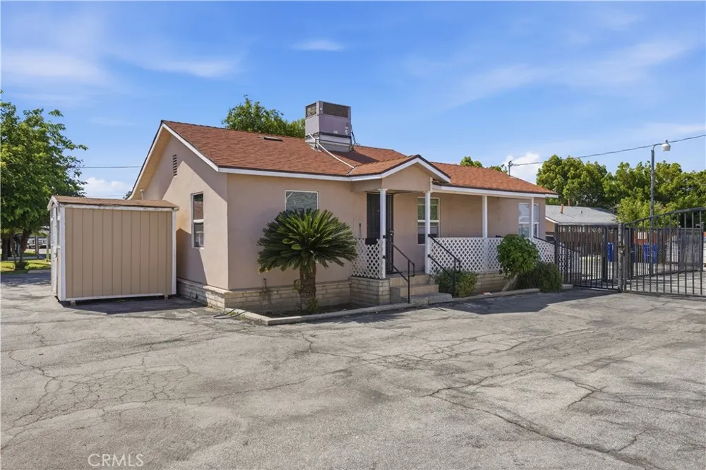 325 McCord Ave Bakersfield, CA 93308