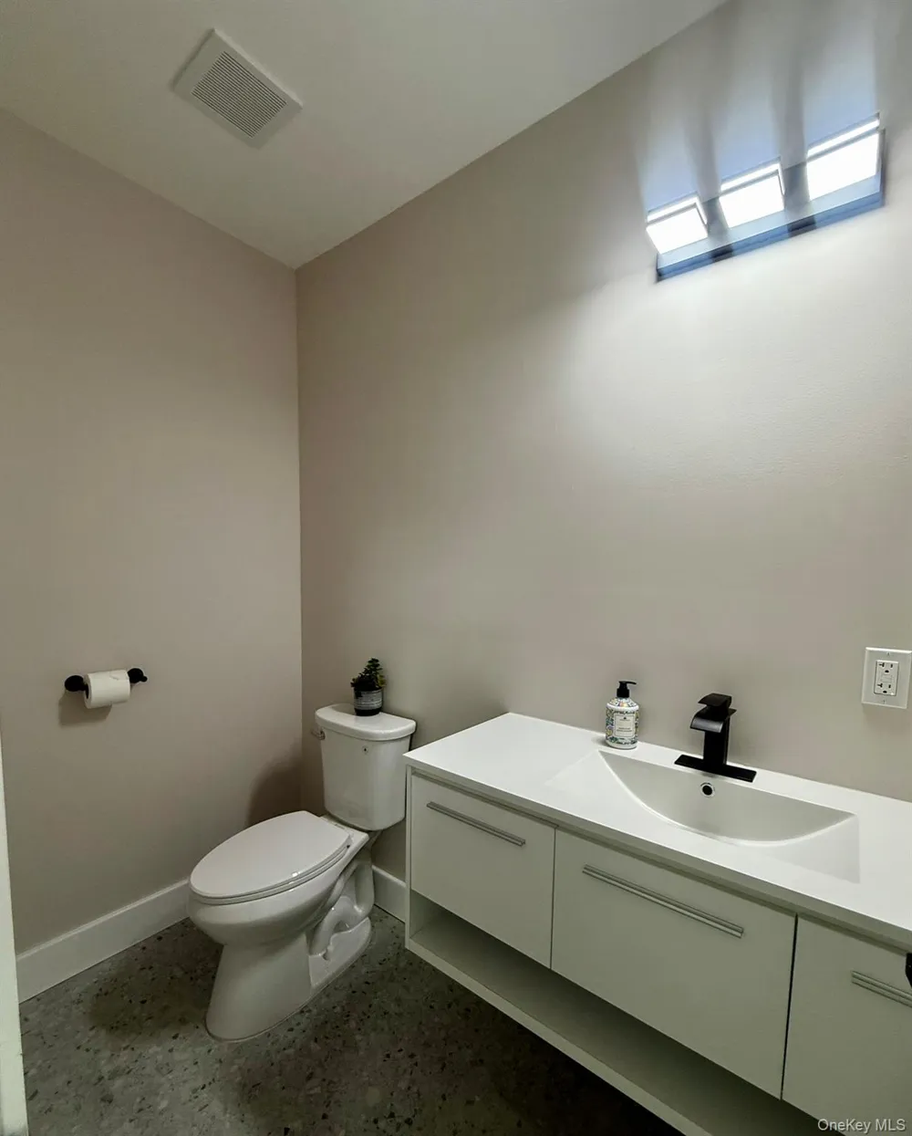 7 Frost Lane Cornwall, NY 12518