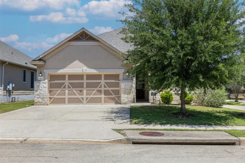 9104 Lonesome Oak Drive