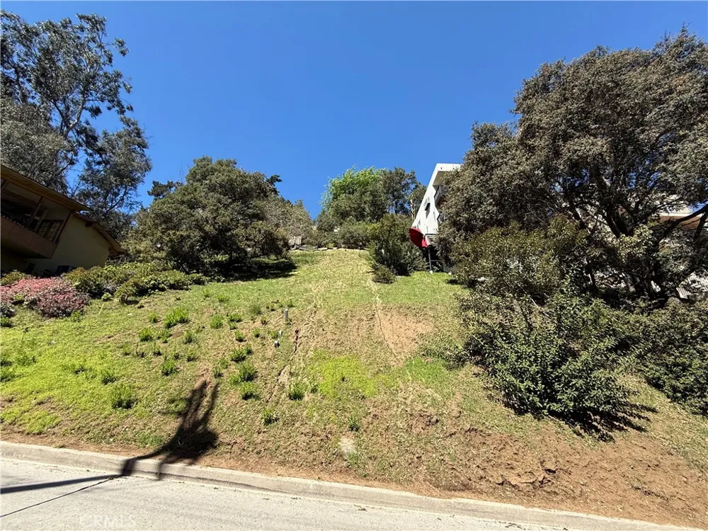 8583 Lookout Mountain Avenue Hollywood Hills, CA 90046