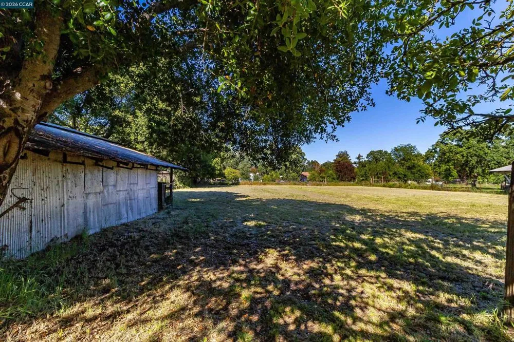 19317 Olive Ave Sonoma, CA 95476