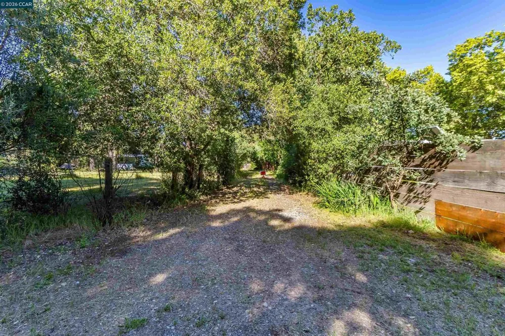 19317 Olive Ave Sonoma, CA 95476