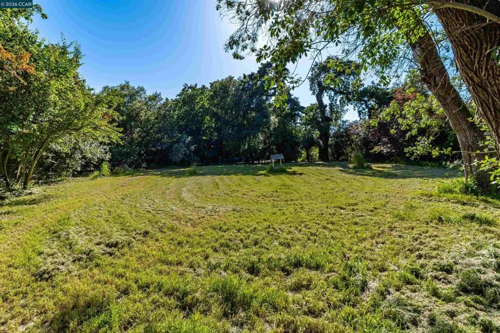 19317 Olive Ave Sonoma, CA 95476