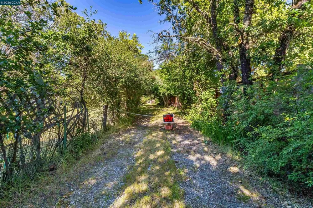 19317 Olive Ave Sonoma, CA 95476