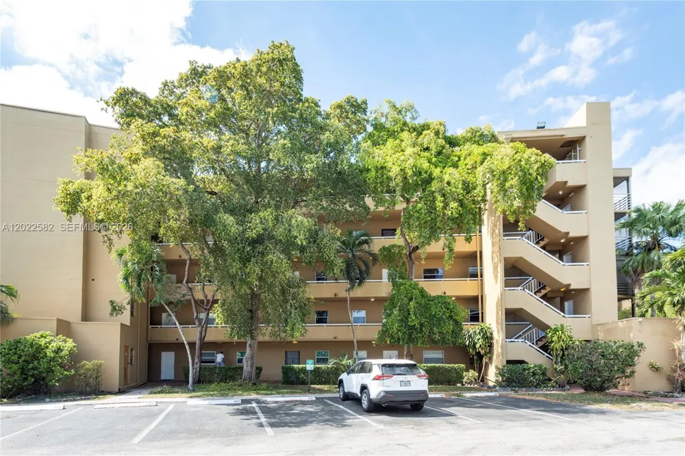 4111 Stirling Rd #509 Dania Beach, FL 33314