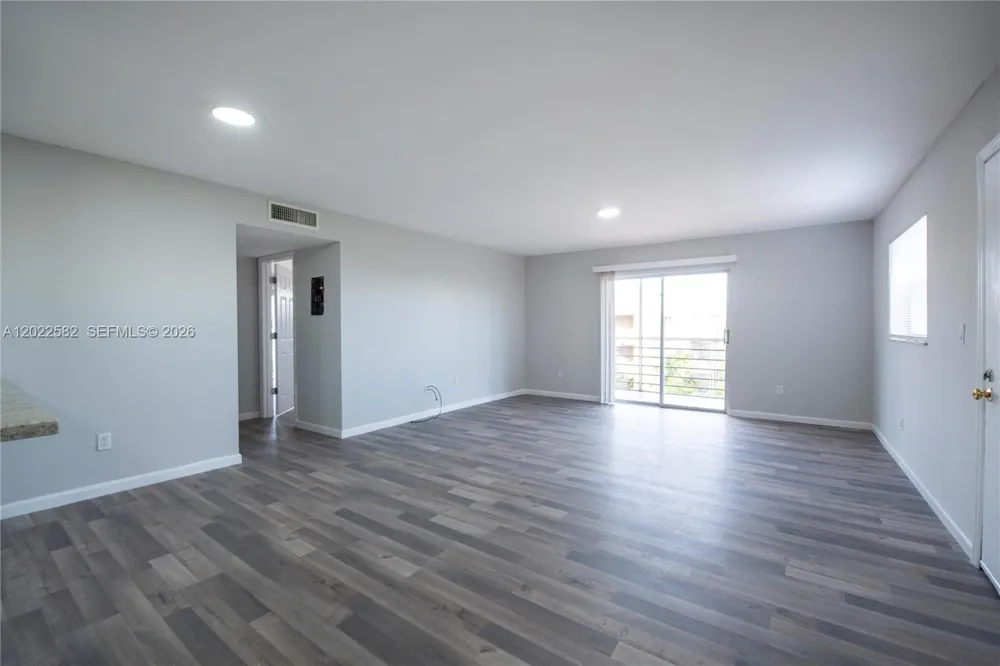 4111 Stirling Rd #509 Dania Beach, FL 33314
