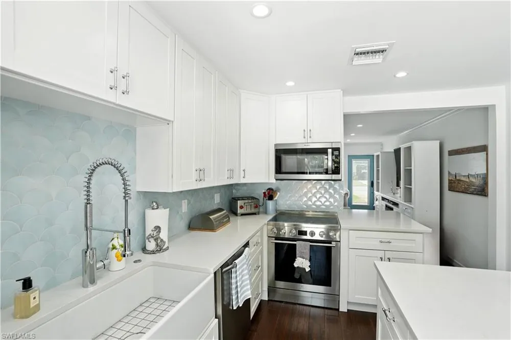 1063 22nd Avenue Naples, FL 34103