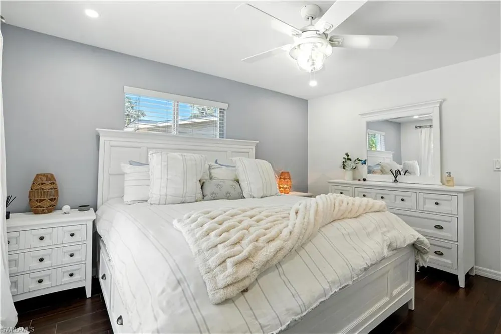 1063 22nd Avenue Naples, FL 34103