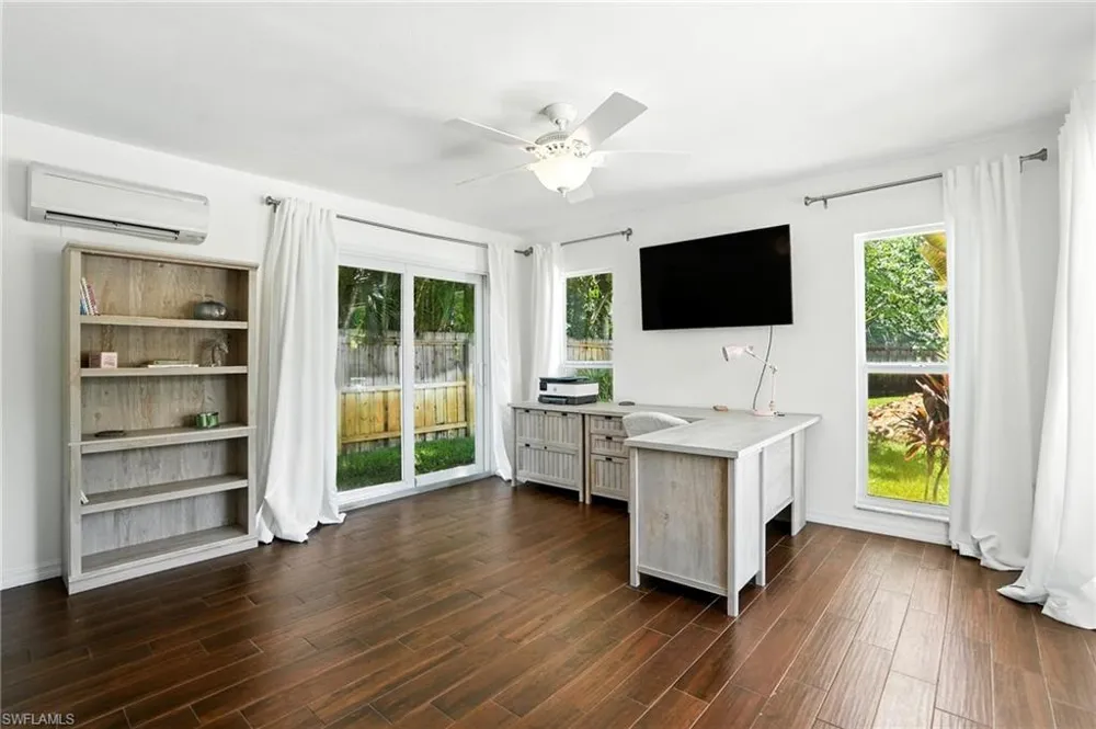1063 22nd Avenue Naples, FL 34103