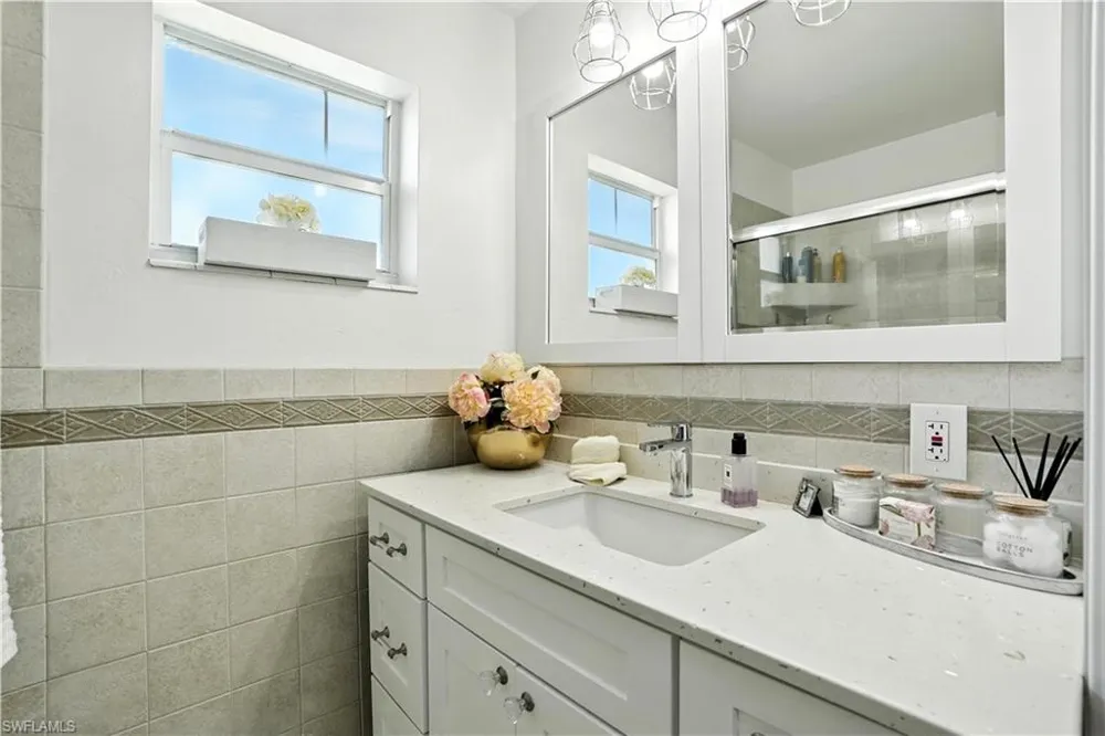 1063 22nd Avenue Naples, FL 34103