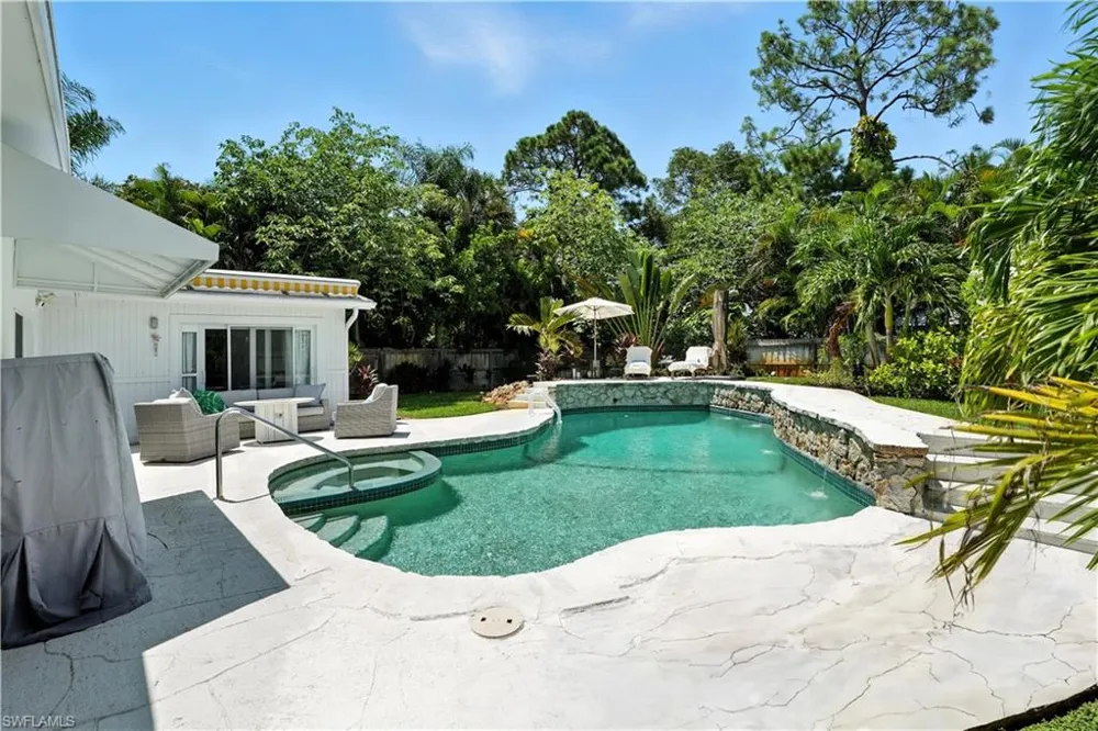 1063 22nd Avenue Naples, FL 34103