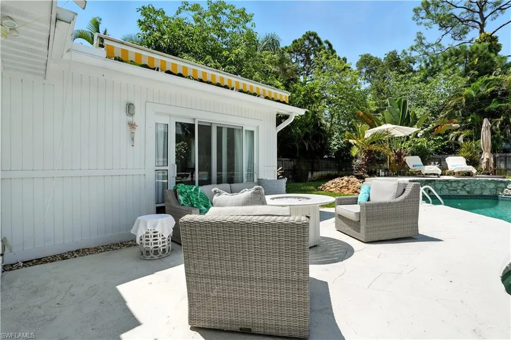 1063 22nd Avenue Naples, FL 34103