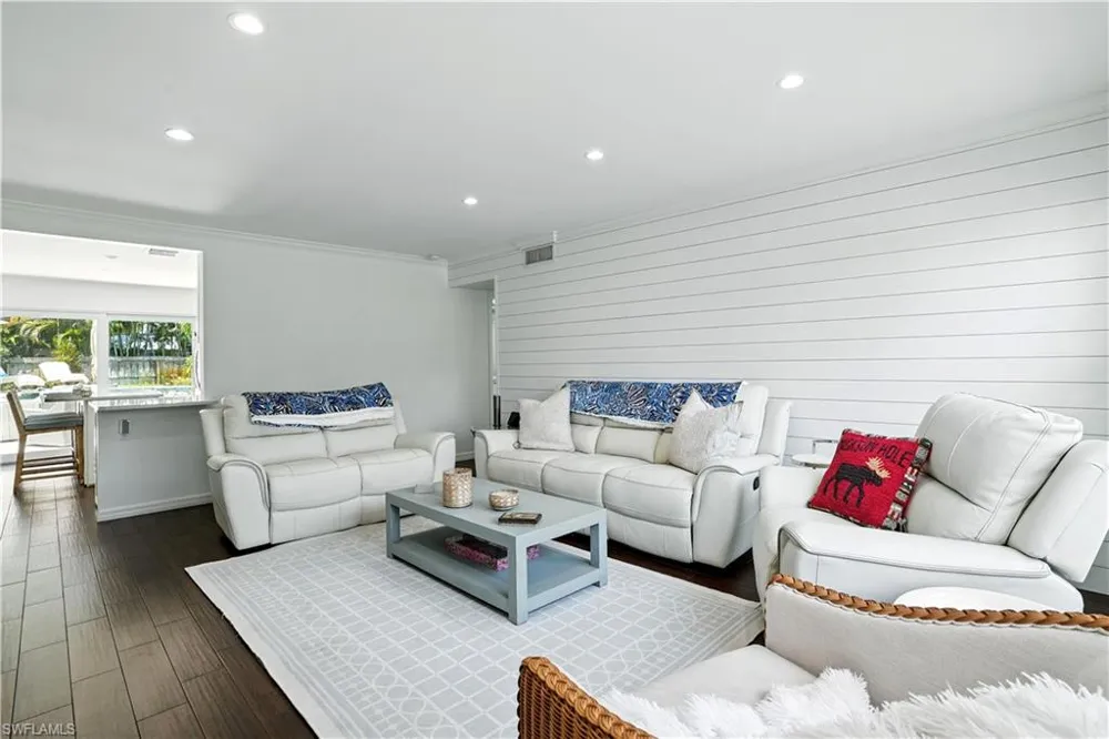 1063 22nd Avenue Naples, FL 34103