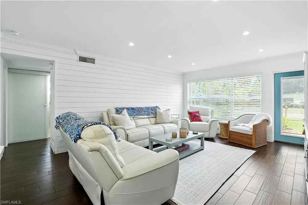 1063 22nd Avenue Naples, FL 34103