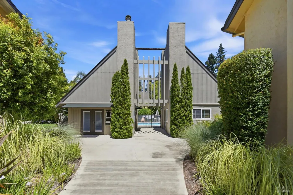 200 Foss Creek Circle ##A Healdsburg, CA 95448