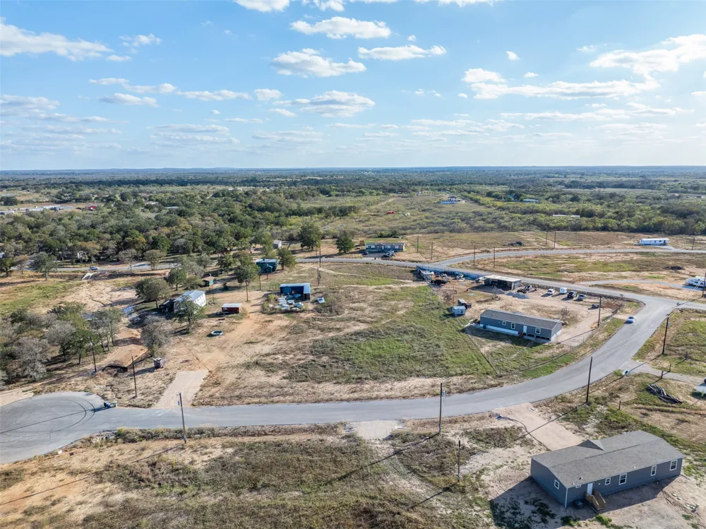 150 Azalea Corner Dale, TX 78616