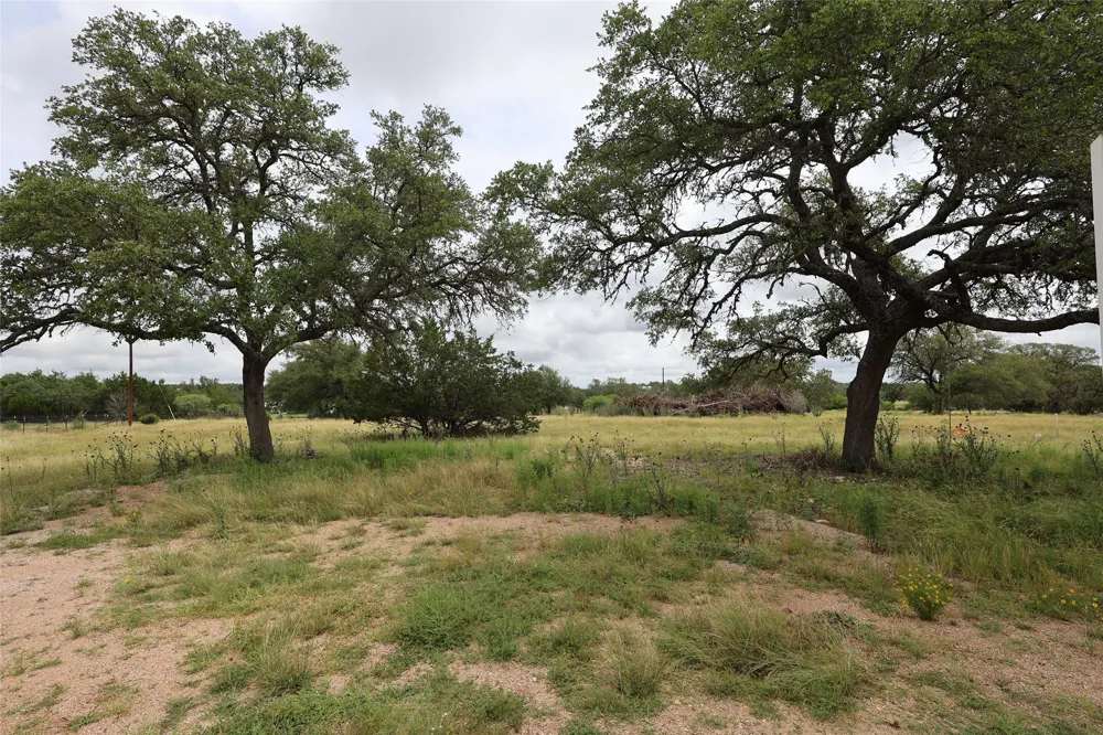 1399 Klett Ranch Road Johnson City, TX 78636
