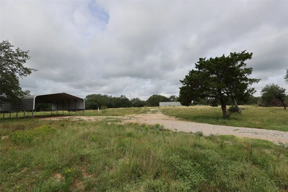 1399 Klett Ranch Road Johnson City, TX 78636