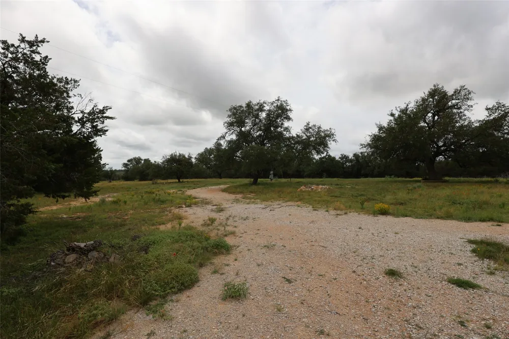 1399 Klett Ranch Road Johnson City, TX 78636