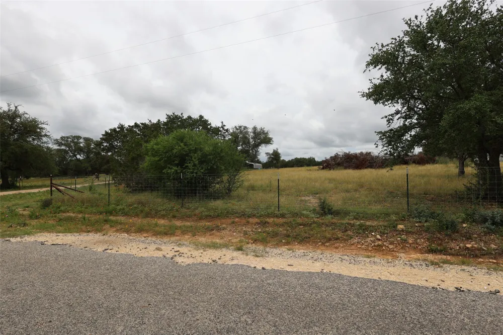 1399 Klett Ranch Road Johnson City, TX 78636