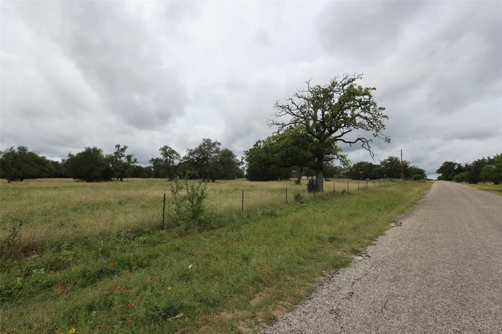 1399 Klett Ranch Road Johnson City, TX 78636