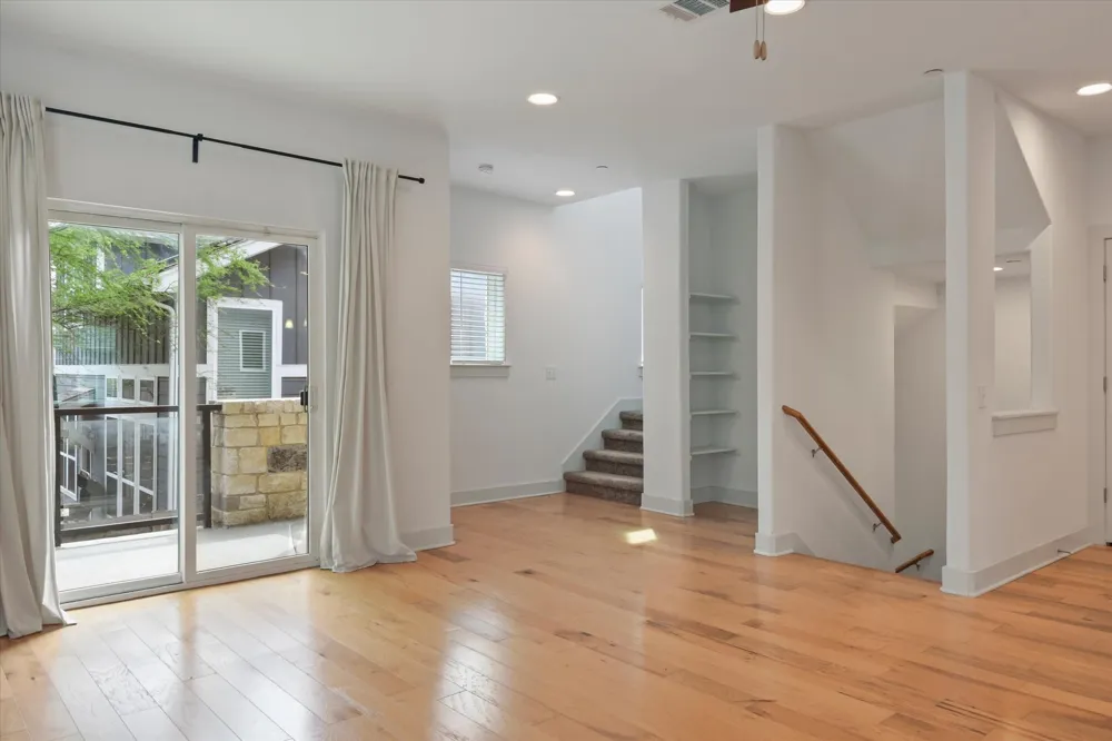 7209 Bassett Court Austin, TX 78741