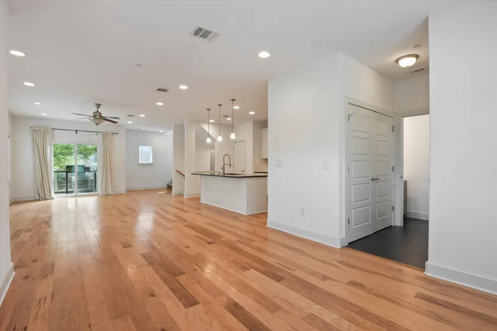 7209 Bassett Court Austin, TX 78741