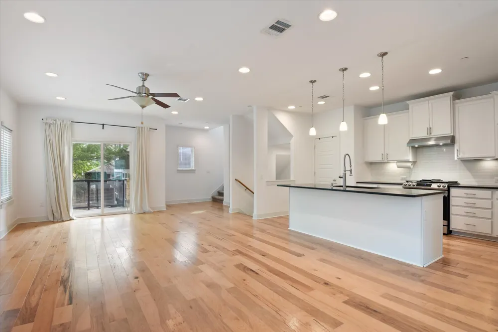 7209 Bassett Court Austin, TX 78741