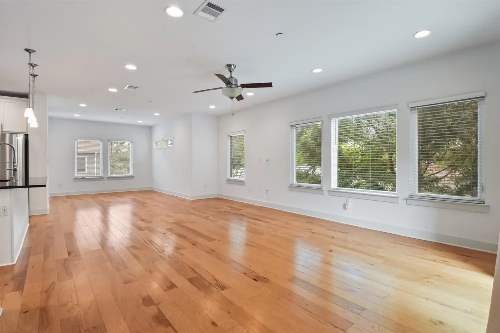 7209 Bassett Court Austin, TX 78741