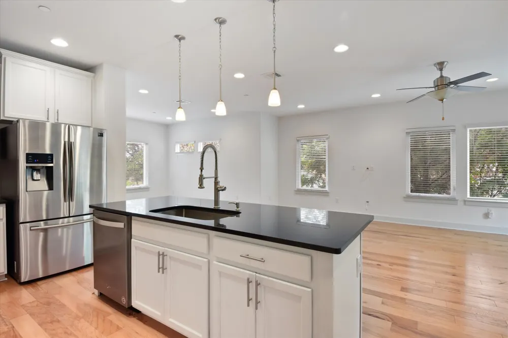 7209 Bassett Court Austin, TX 78741