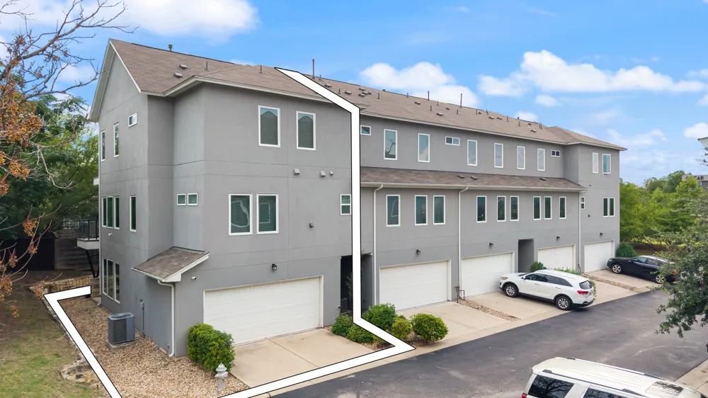7209 Bassett Court Austin, TX 78741