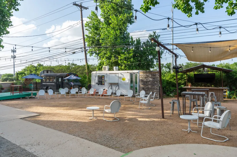 7209 Bassett Court Austin, TX 78741