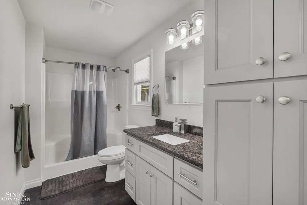 9279 Oakdale Street Clay Township, MI 48001