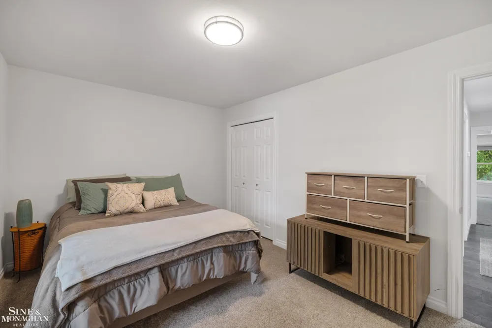 9279 Oakdale Street Clay Township, MI 48001