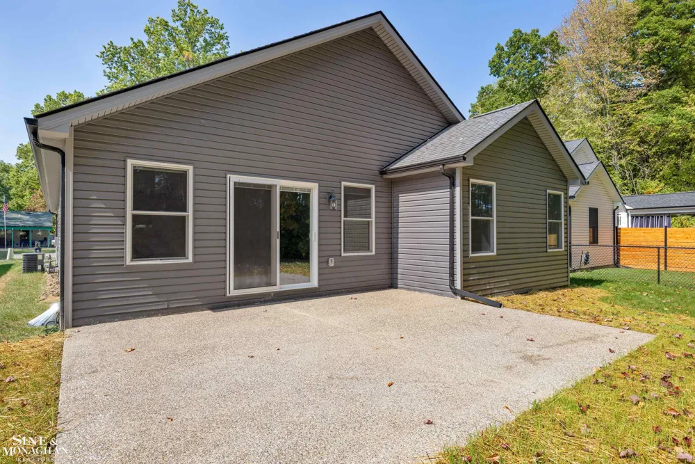 9279 Oakdale Street Clay Township, MI 48001