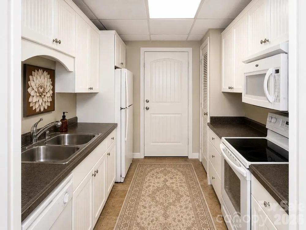 99 Willow Way Hendersonville, NC 28739