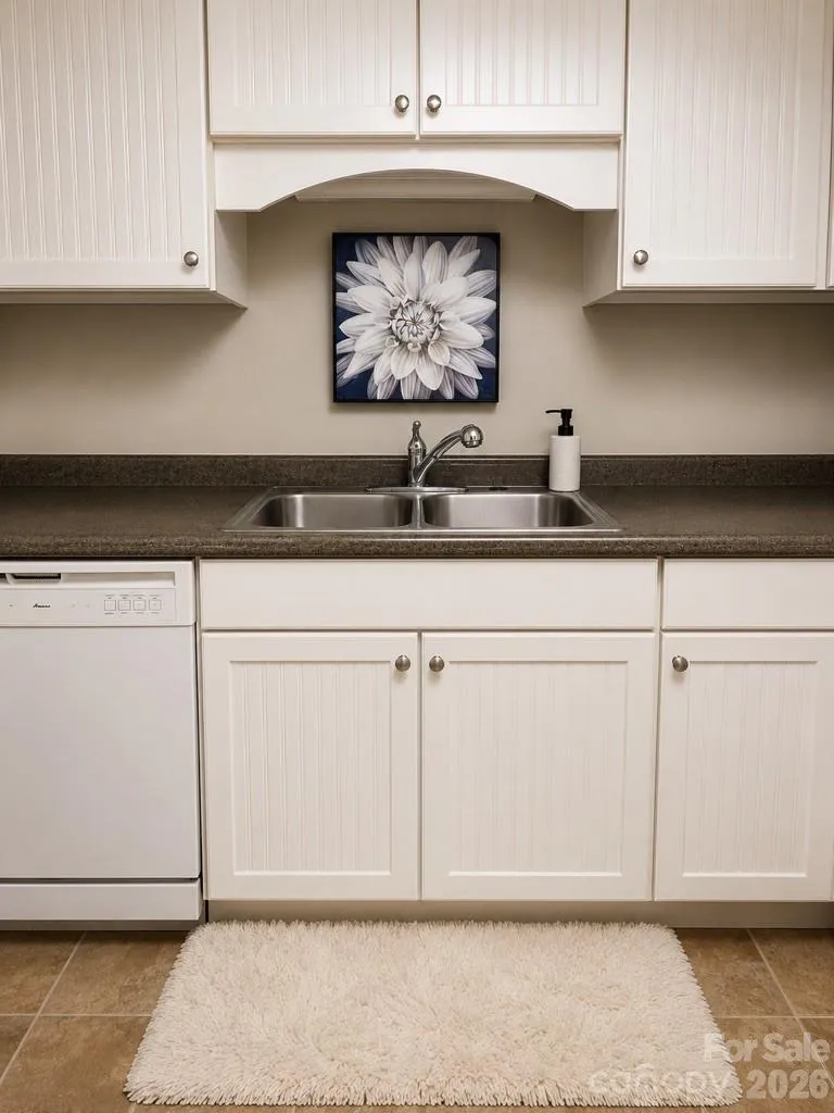 99 Willow Way Hendersonville, NC 28739