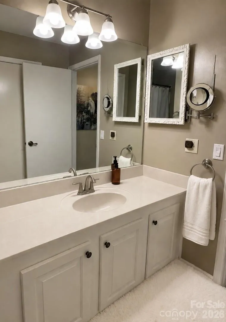 99 Willow Way Hendersonville, NC 28739