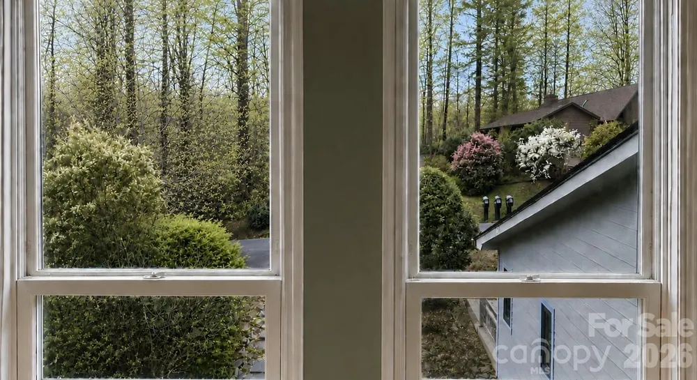 99 Willow Way Hendersonville, NC 28739